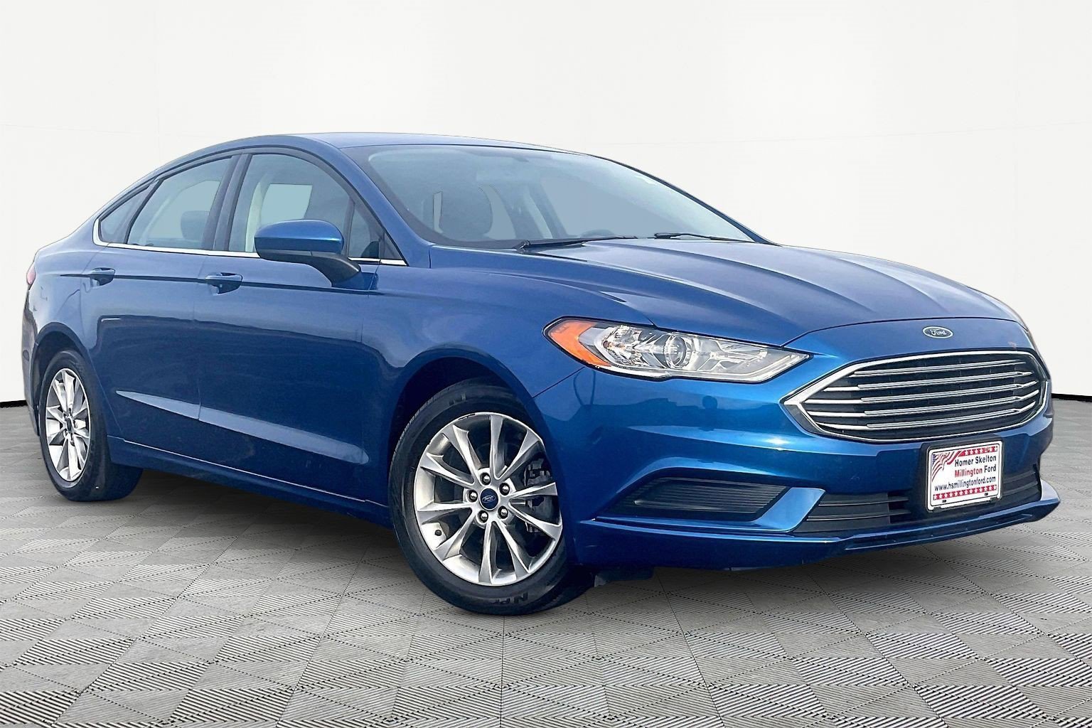 Used 2017 Ford Fusion SE w/ Fusion SE Technology Package