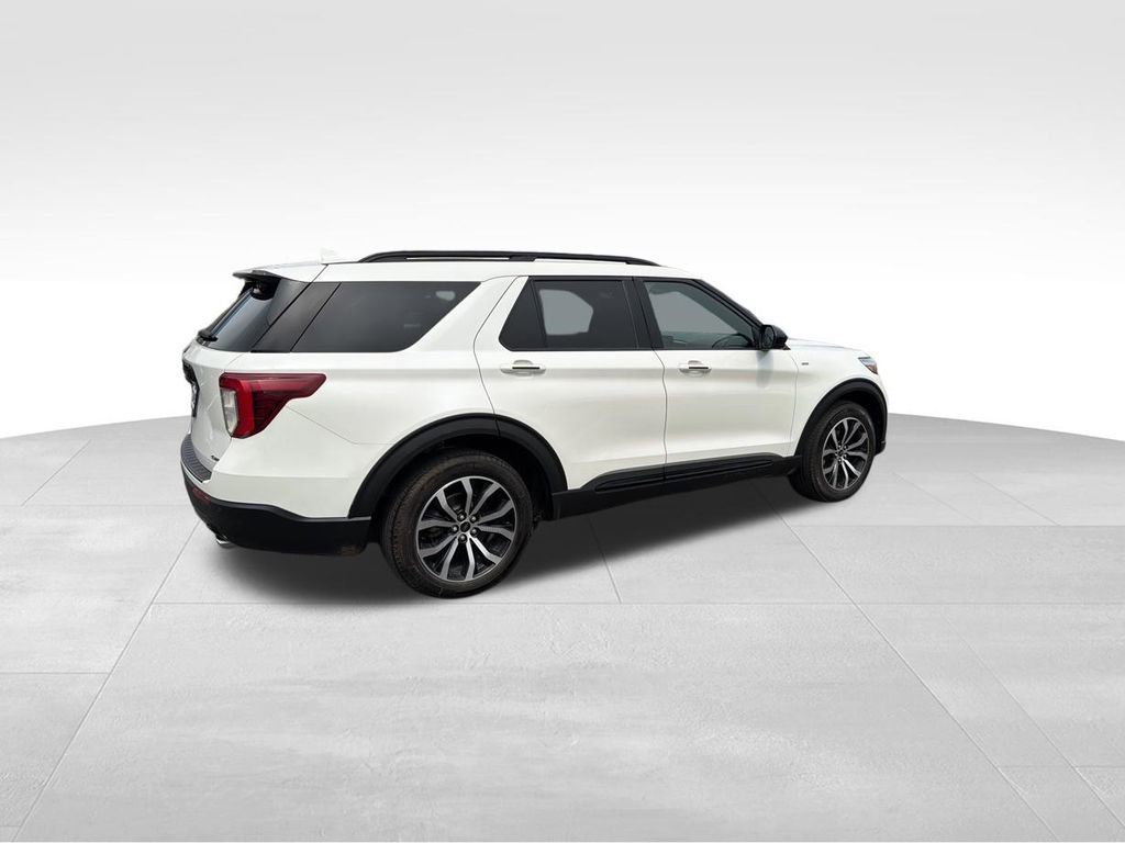 Used 2022 Ford Explorer ST-Line AWD/4WD image 12