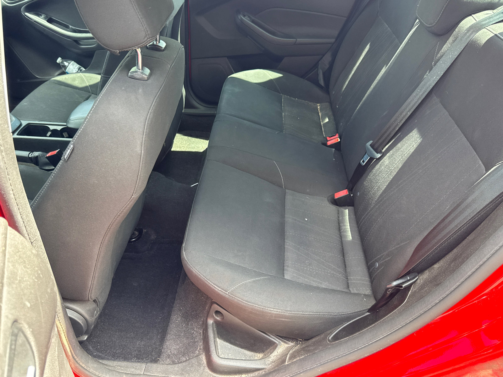 Used 2017 Ford Focus SE FWD image 18