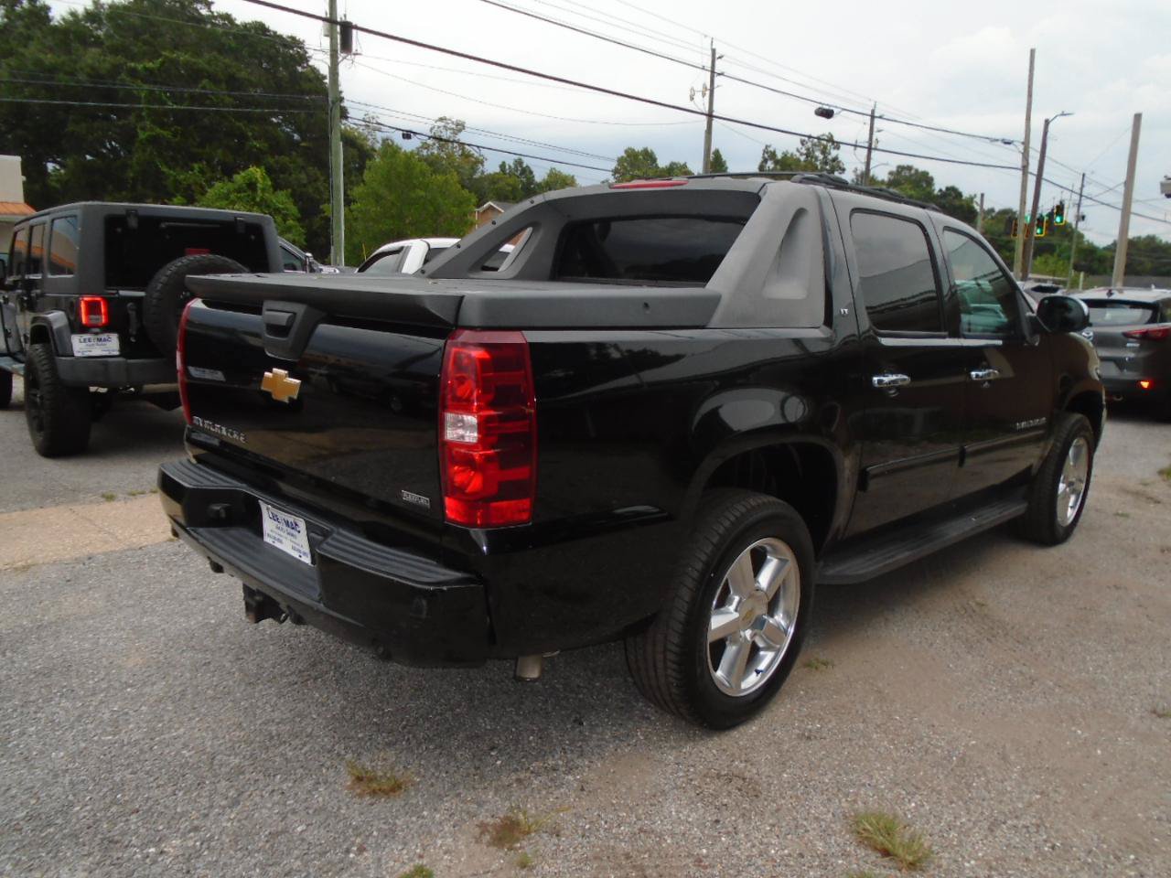 Used 2012 Chevrolet Avalanche LT w/ All-Star Edition RWD image 4