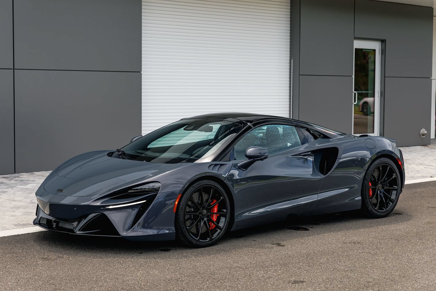 New 2026 McLaren Artura Spider RWD image 2