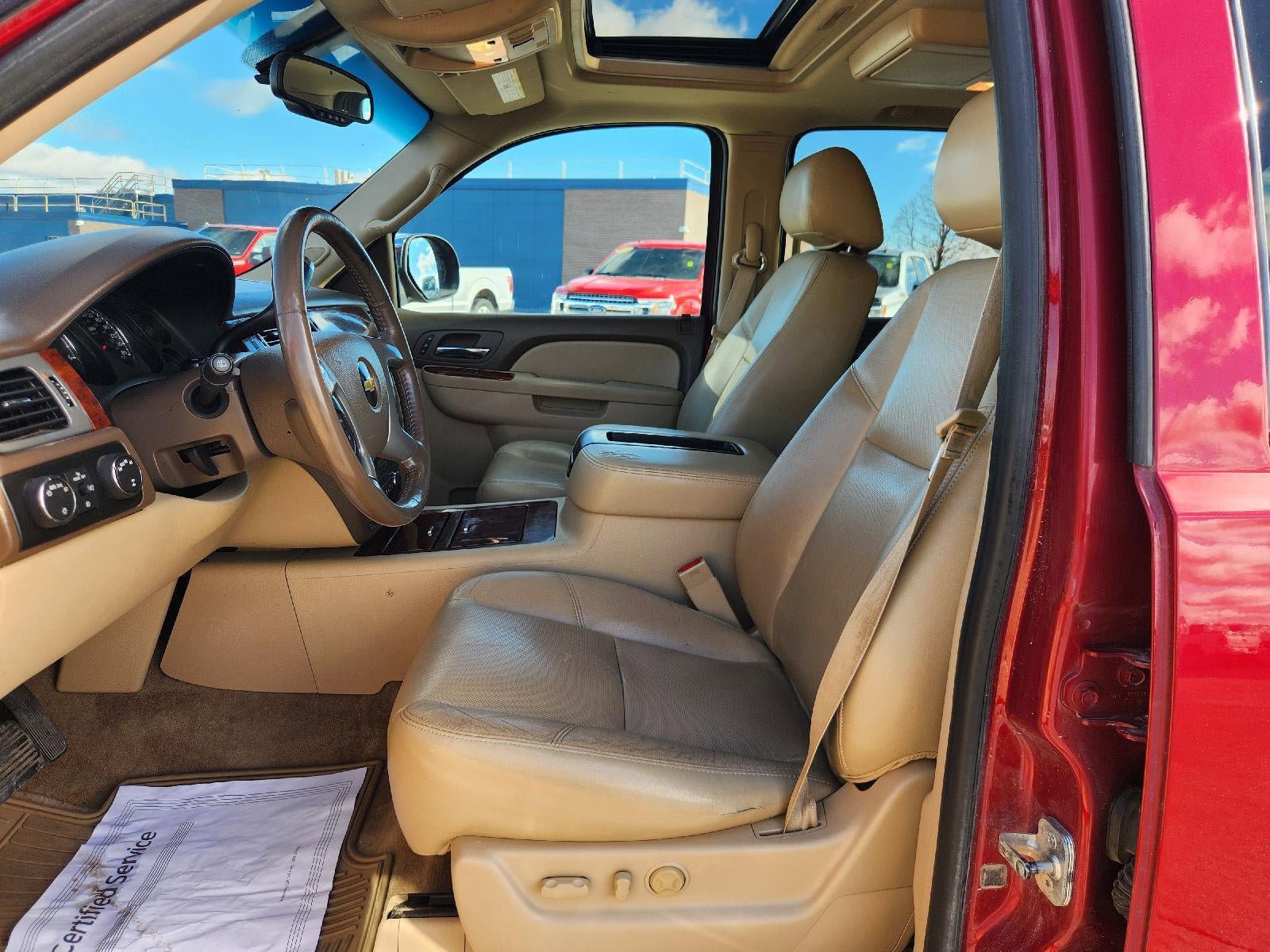 Used 2014 Chevrolet Suburban LTZ image 22