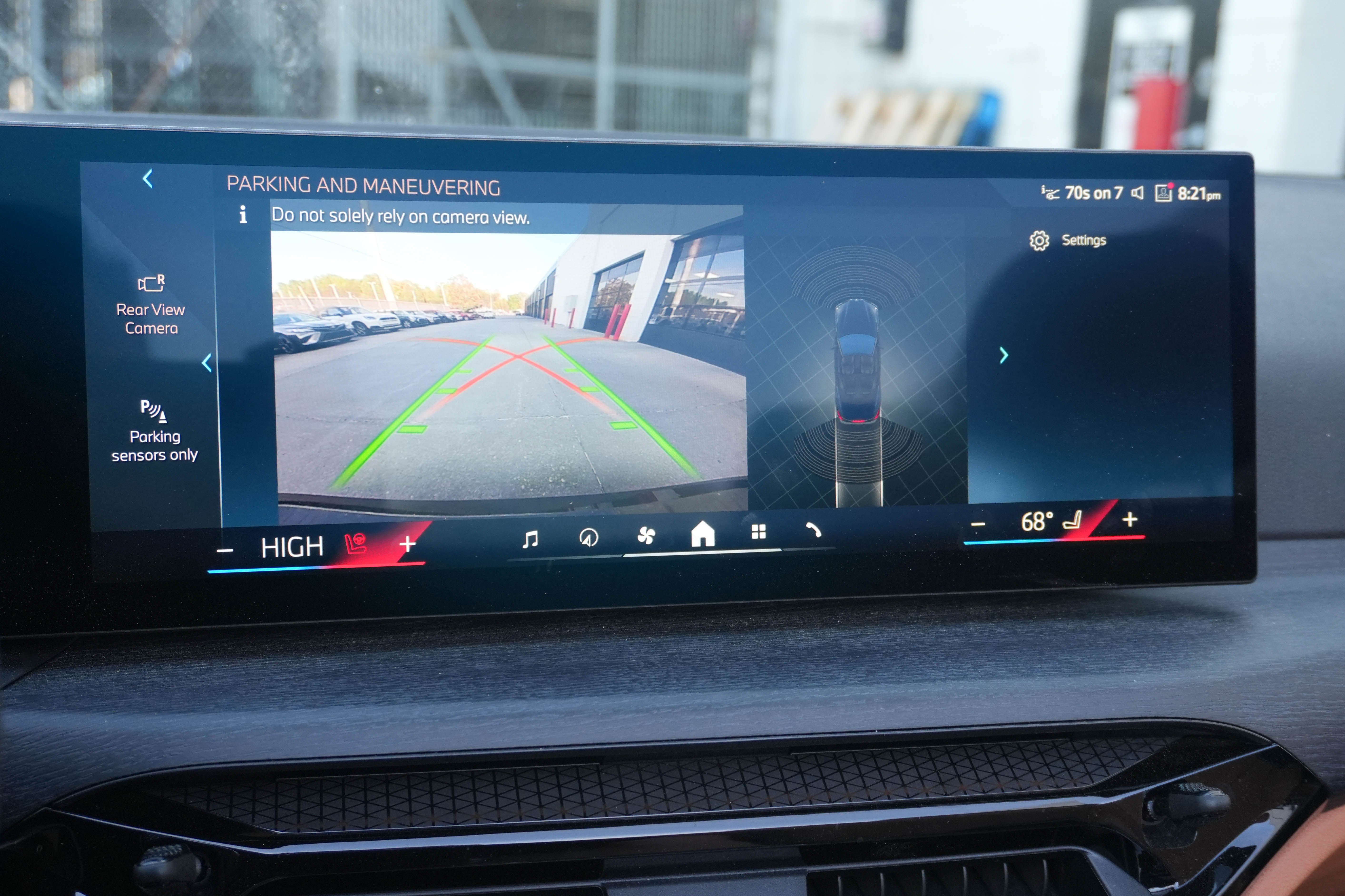 Certified 2025 BMW 430i Convertible w/ Premium Package image 23