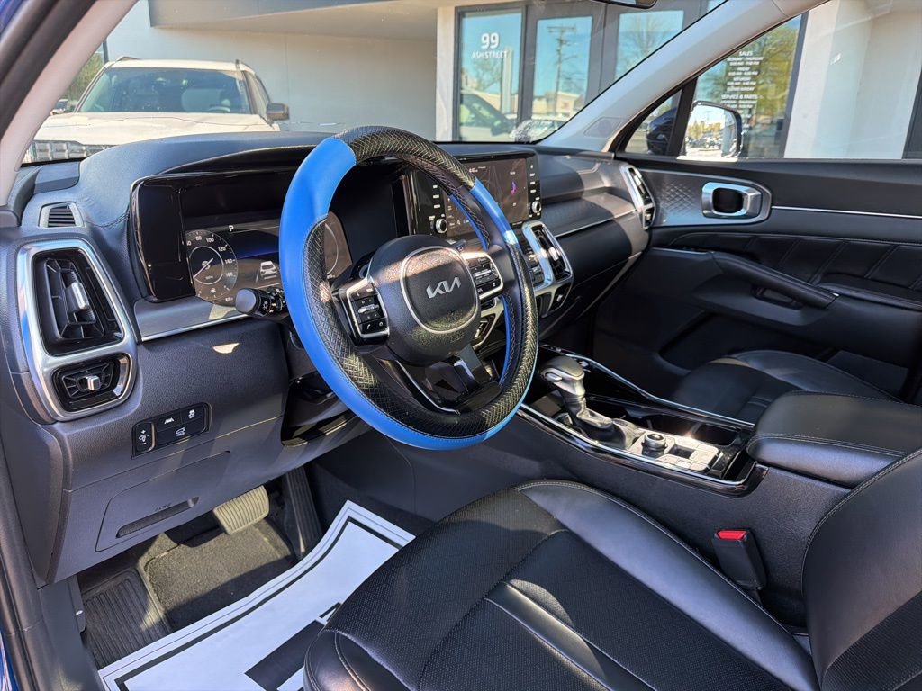 Certified 2023 Kia Sorento SX AWD/4WD image 29