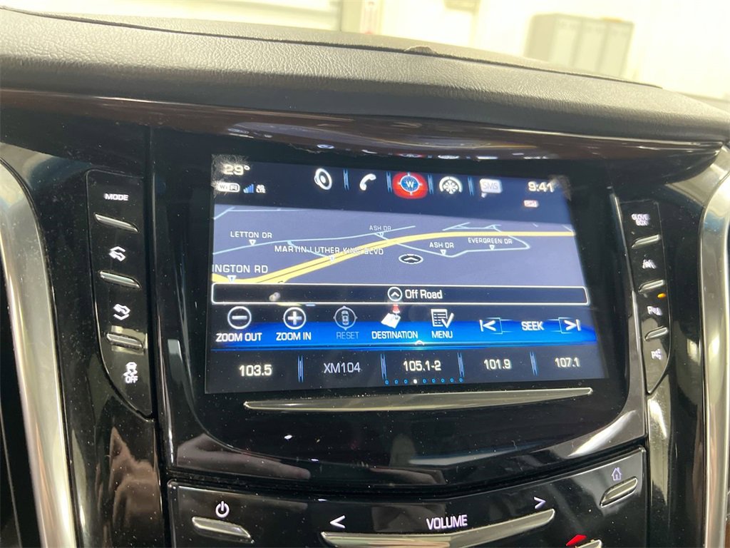 Used 2019 Cadillac Escalade ESV Premium Luxury image 14