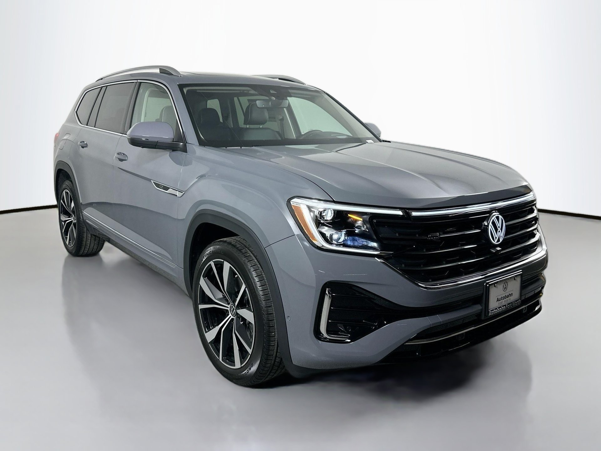 Certified 2026 Volkswagen Atlas SEL Premium R-Line AWD/4WD image 3
