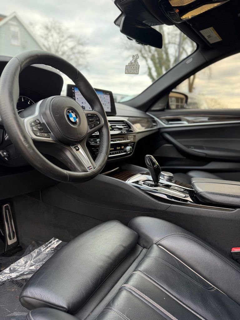 Used 2018 BMW 540i xDrive image 9