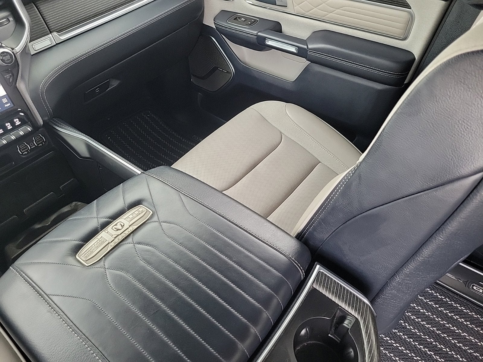 Used 2022 RAM 1500 Limited RWD image 19