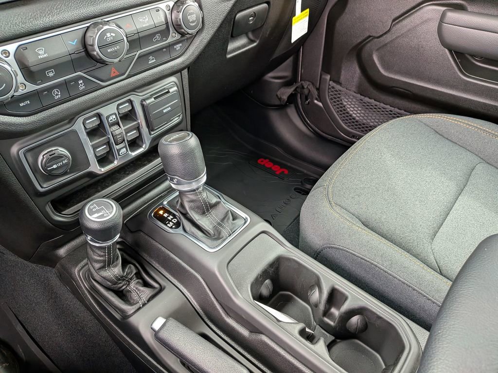 New 2026 Jeep Gladiator Sport AWD/4WD image 22