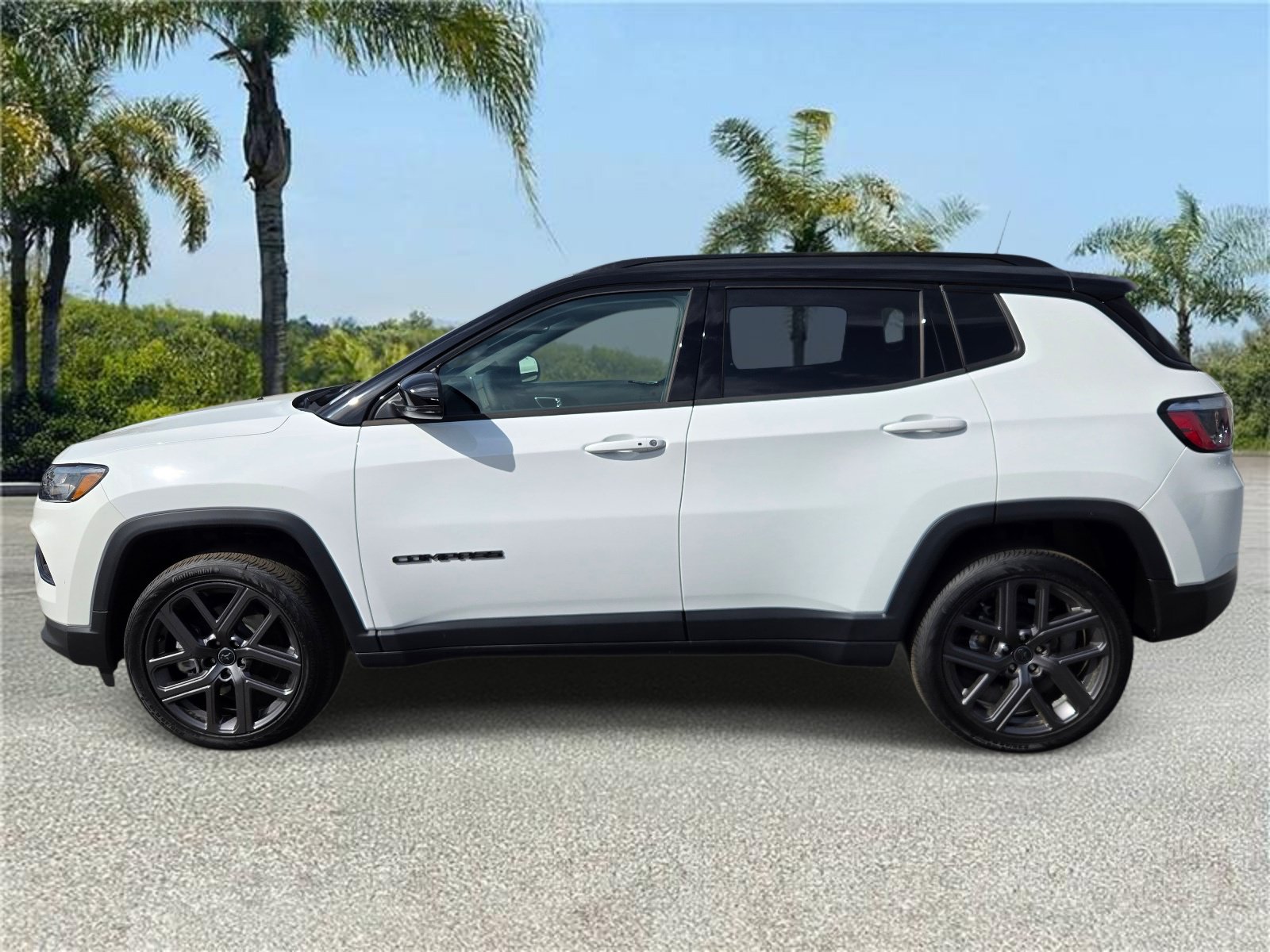 New 2026 Jeep Compass Limited w/ Sun, Sound & Navigation Group AWD/4WD image 2