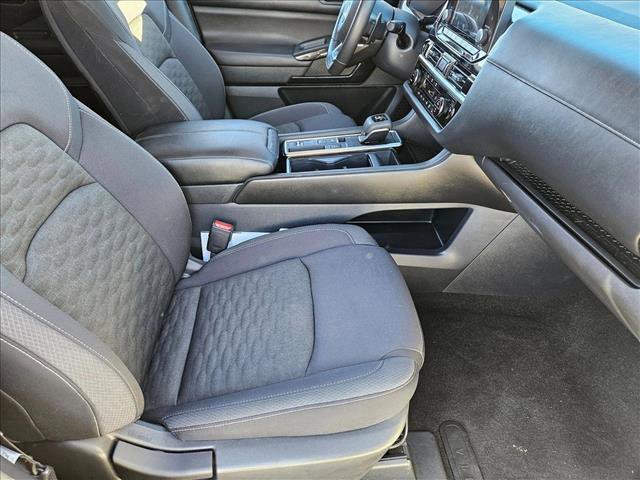 Used 2024 Nissan Pathfinder SV image 20