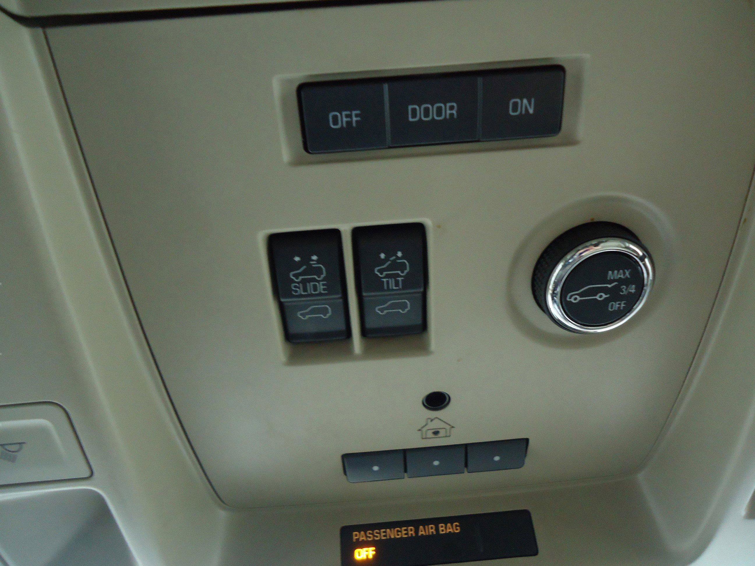 Used 2017 Chevrolet Suburban Premier image 22