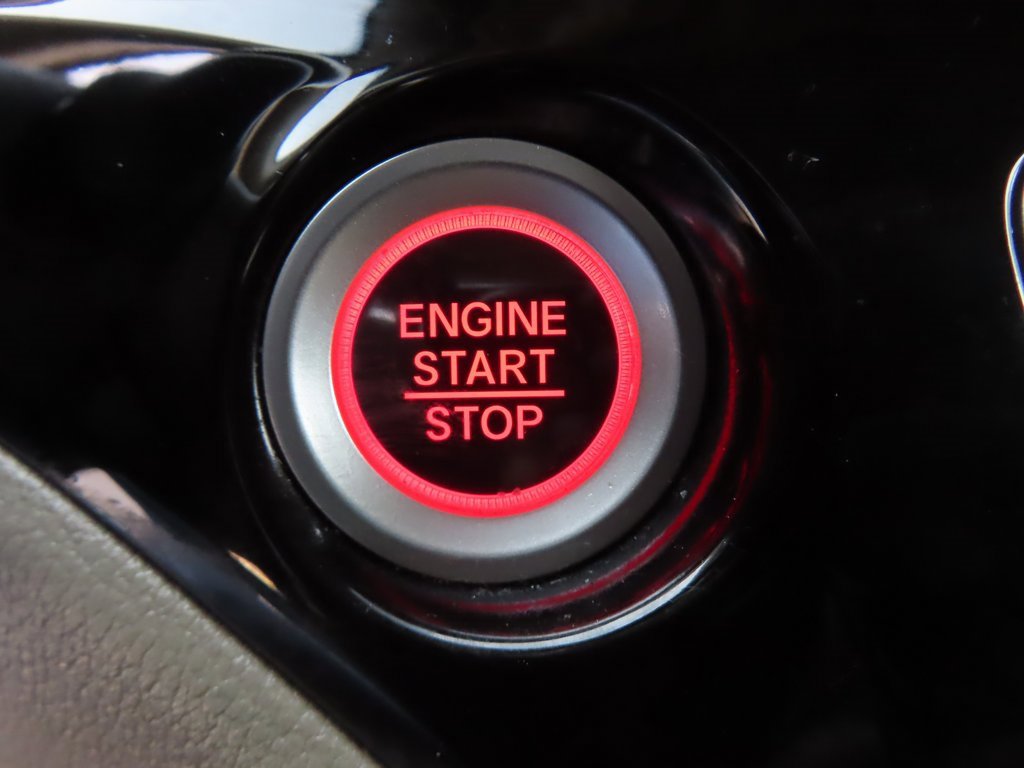 Used 2017 Honda Pilot Touring image 12