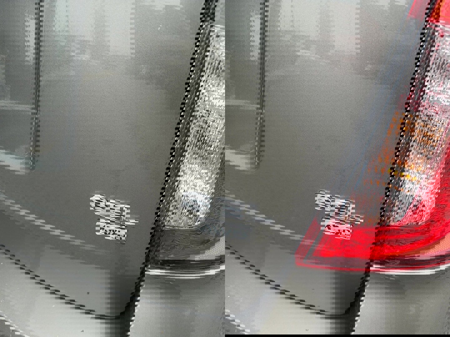 Used 2013 Ford Edge SEL image 9