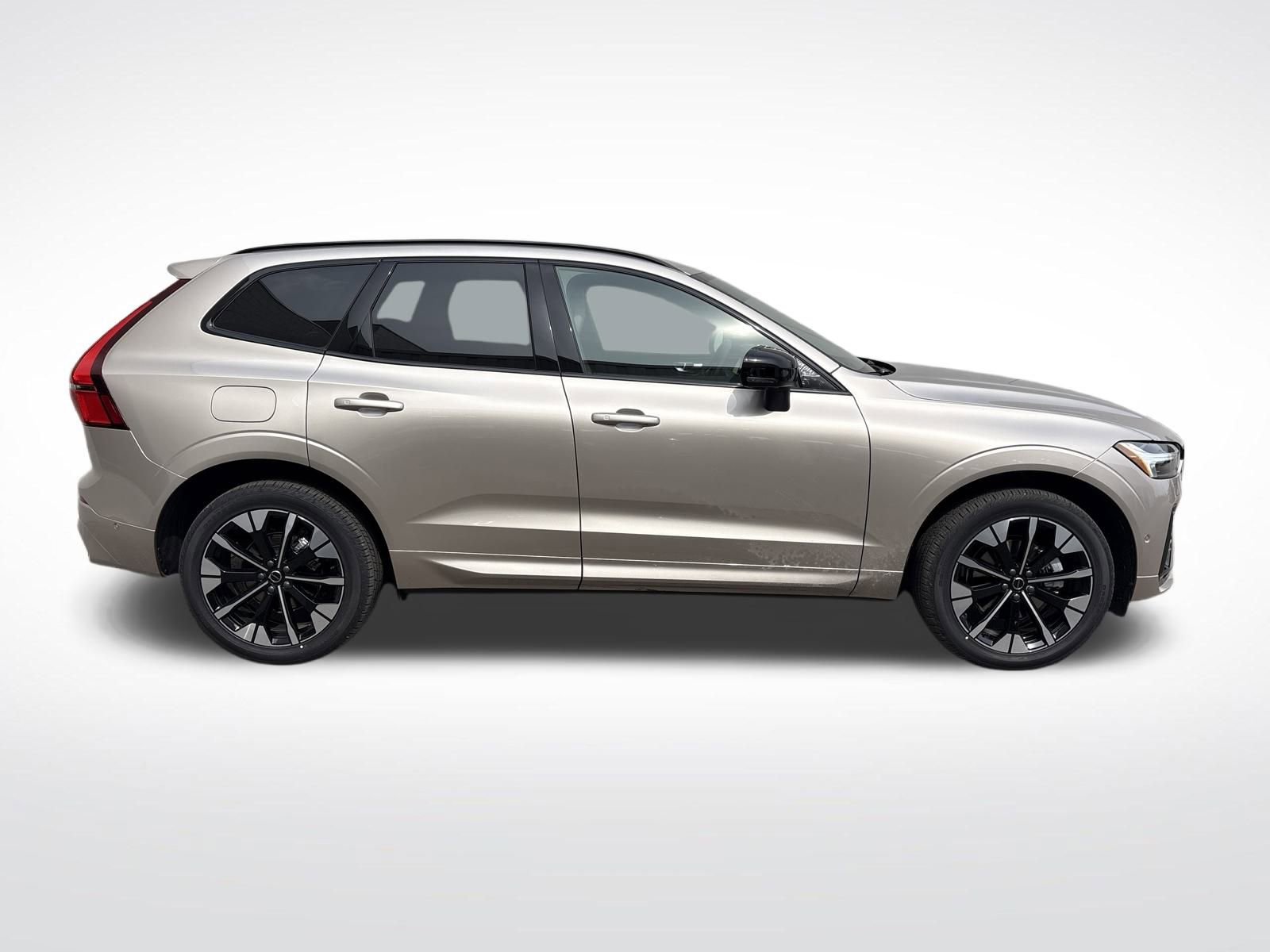New 2026 Volvo XC60 B5 Plus w/ Protection Package Premier image 6
