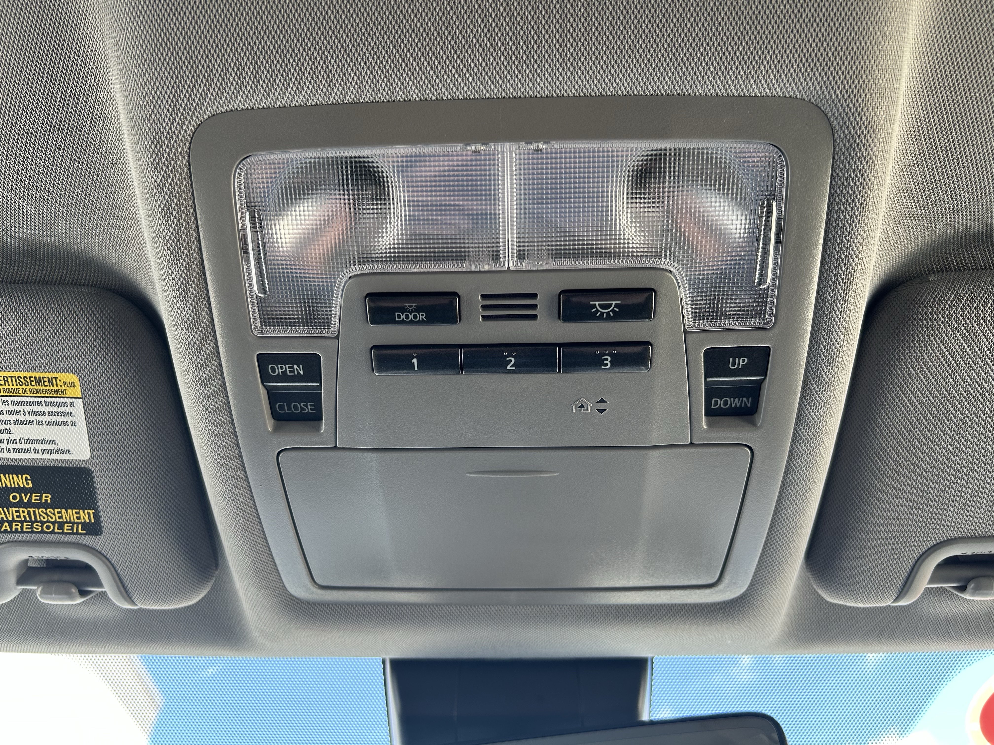 Used 2019 Toyota Highlander SE AWD/4WD image 36