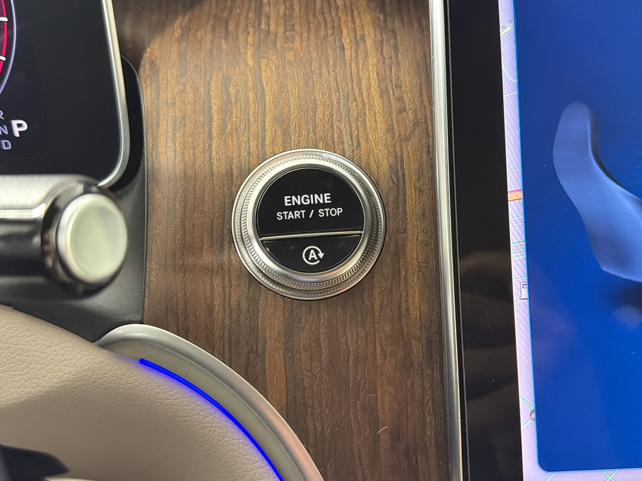 Used 2025 Mercedes-Benz GLC 300 image 19