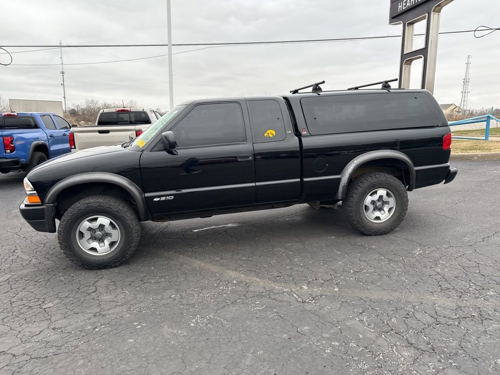 Used 2000 Chevrolet S10 Pickup LS w/ Preferred Equipment Group image 26