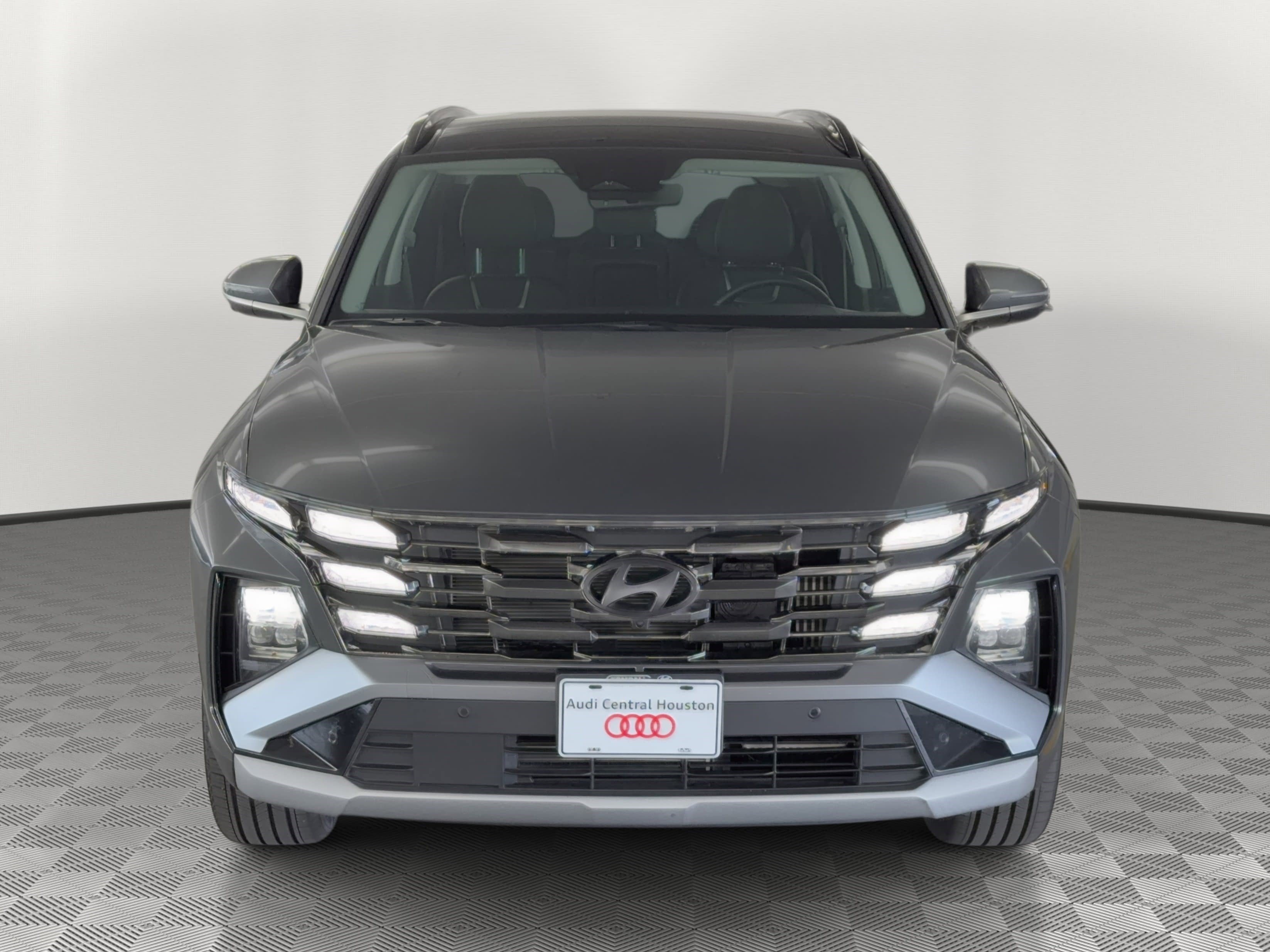 Used 2025 Hyundai Tucson Limited image 6