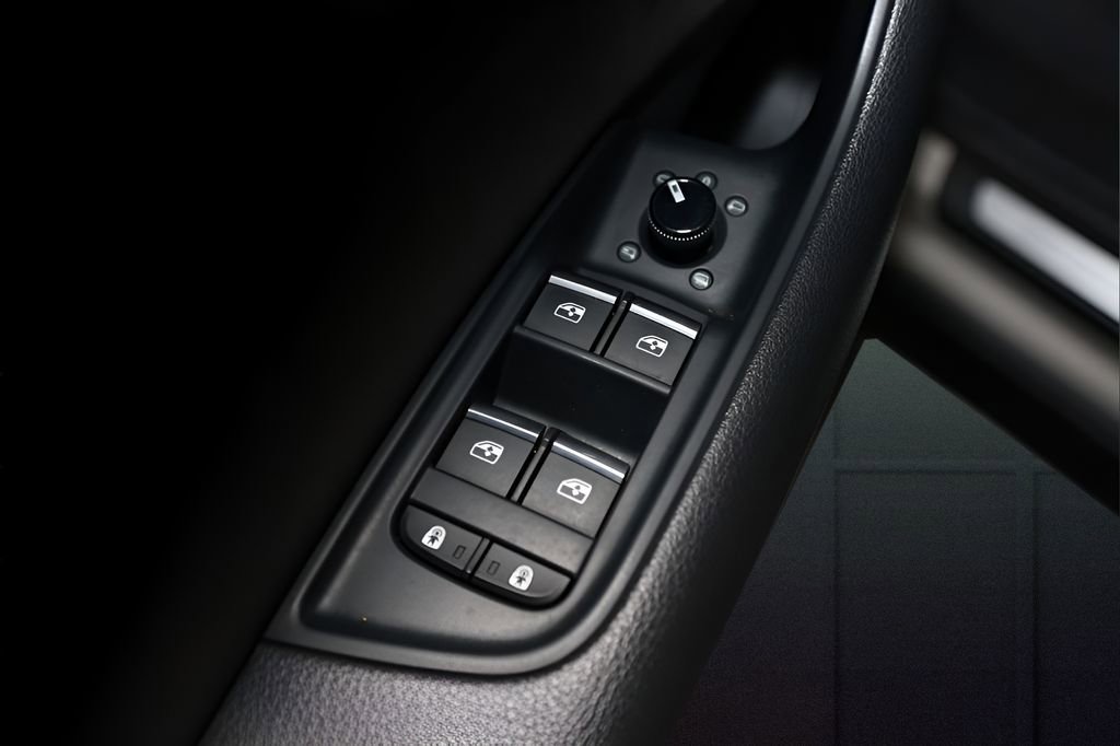 Used 2021 Audi SQ8 Premium Plus w/ SQ8 Black Optic Package image 26