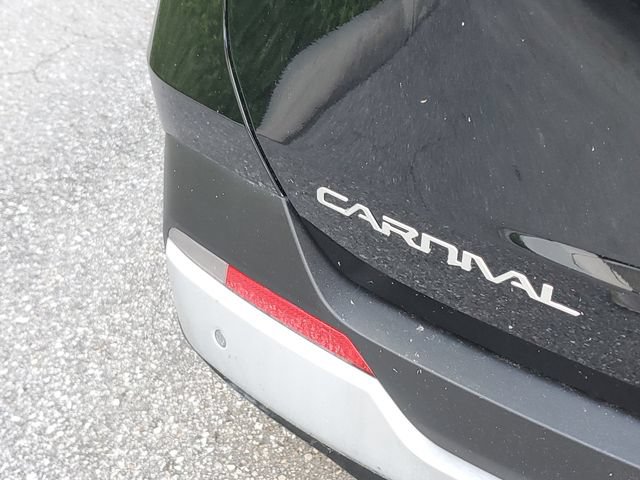 Certified 2025 Kia Carnival EX FWD image 9