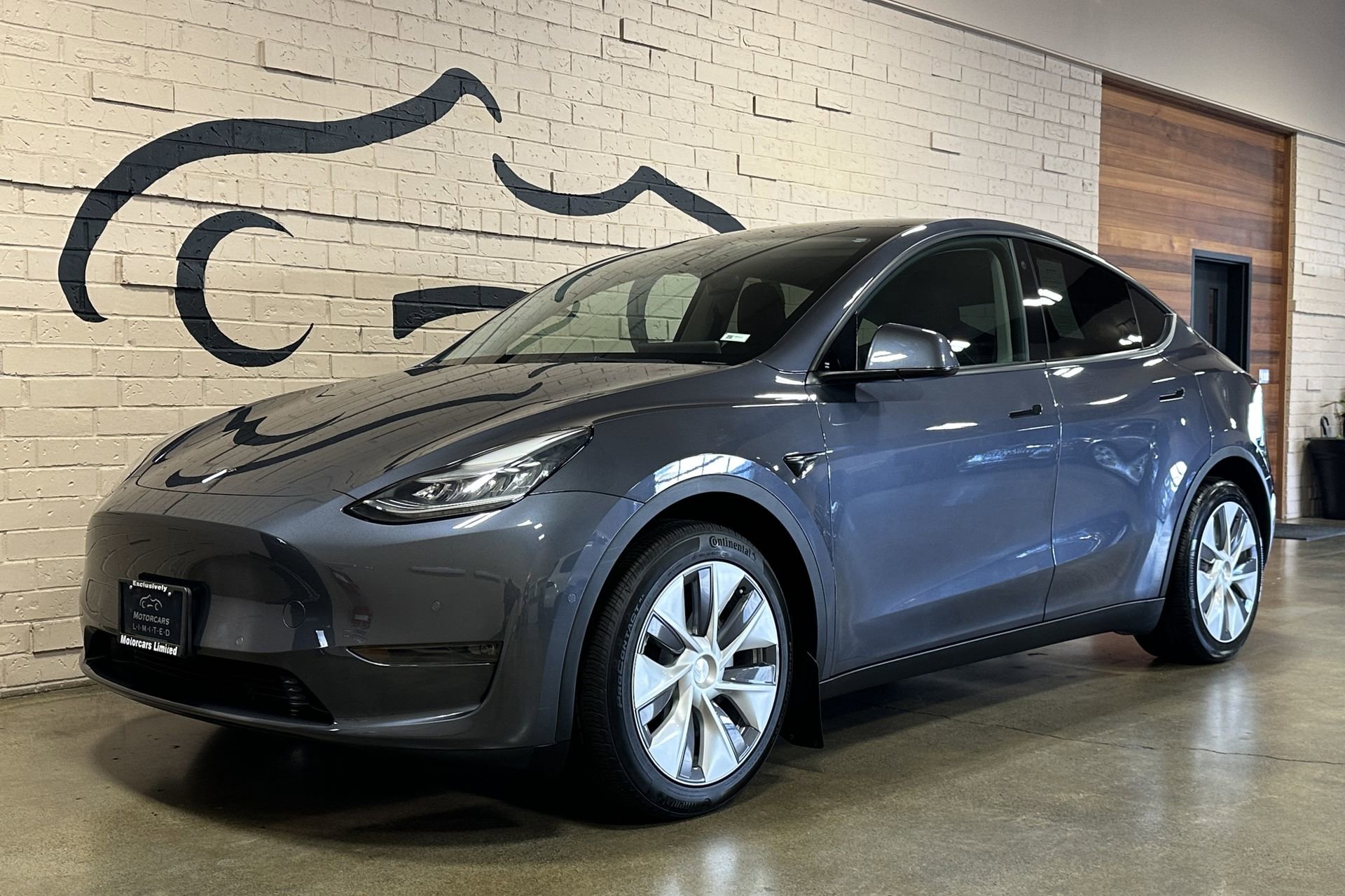 Used 2021 Tesla Model Y Long Range image 9