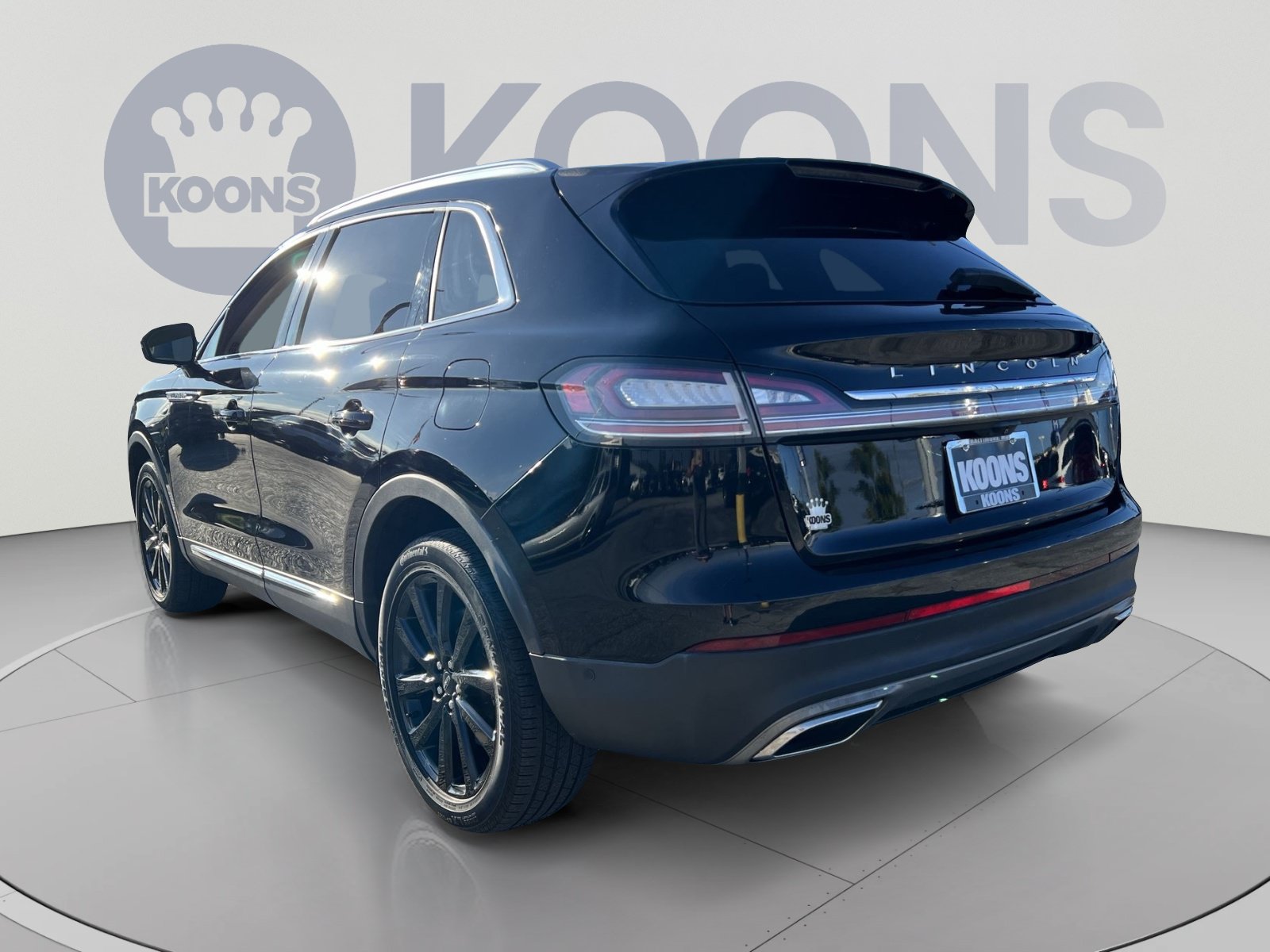 Used 2021 Lincoln Nautilus Reserve AWD/4WD image 4