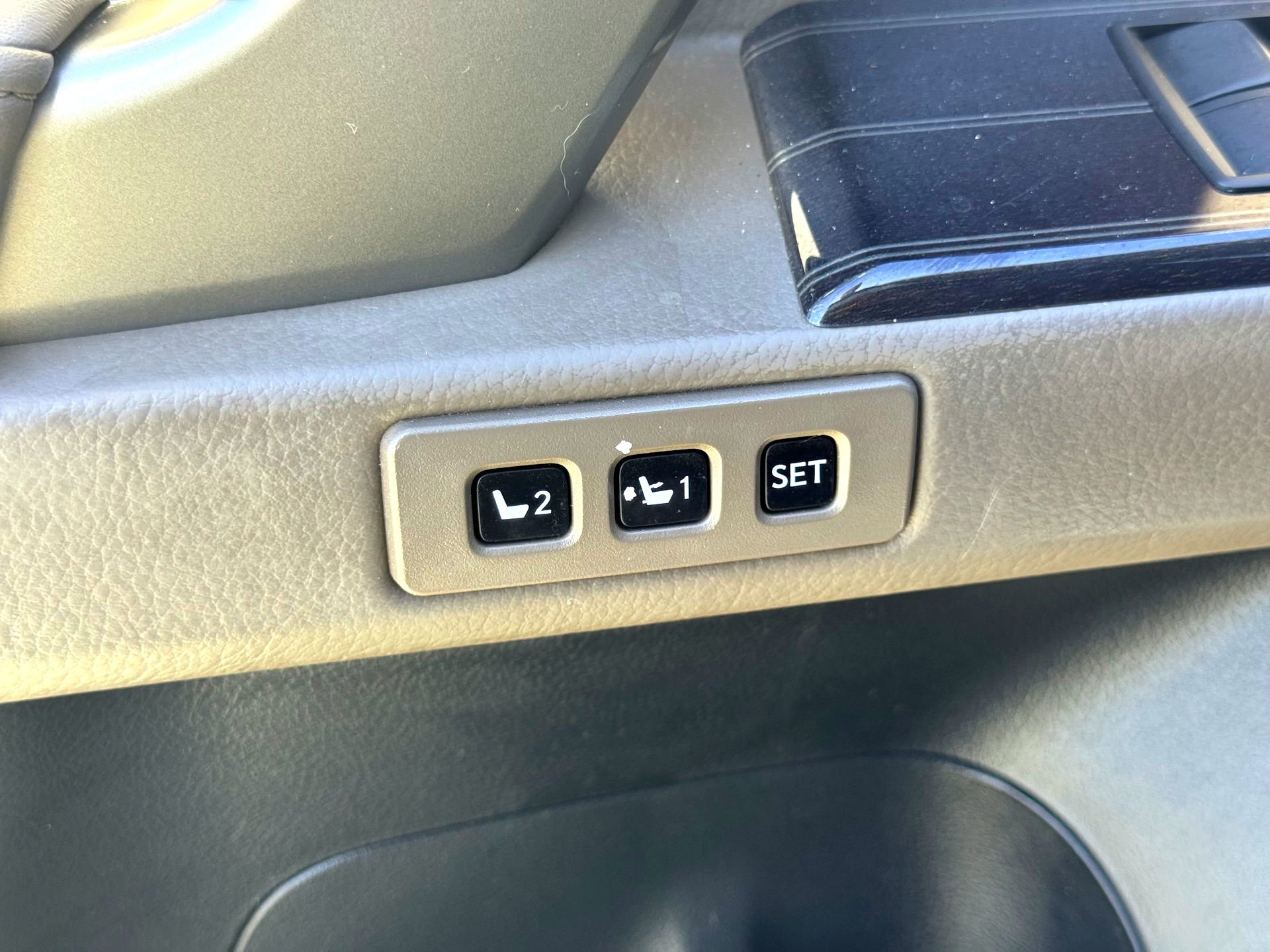 Used 2020 Lexus GX 460 Premium image 17