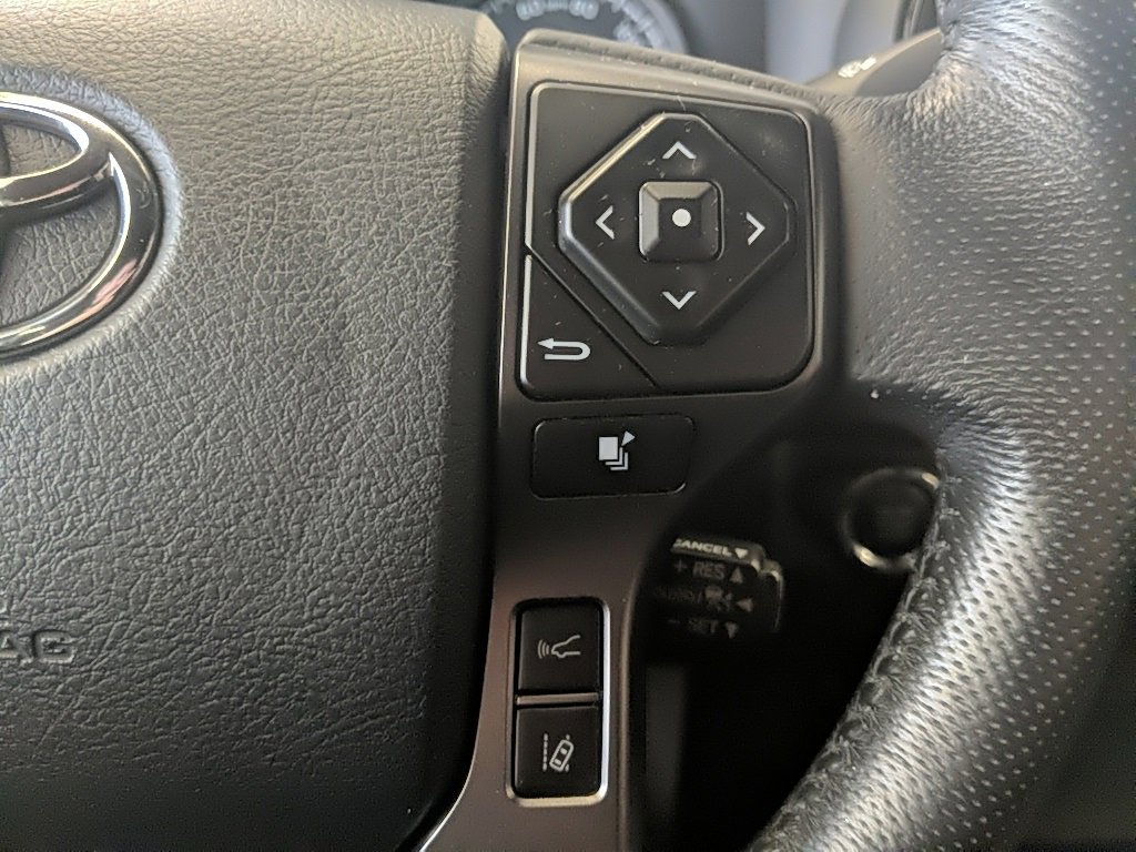 Used 2019 Toyota Tacoma TRD Sport image 17