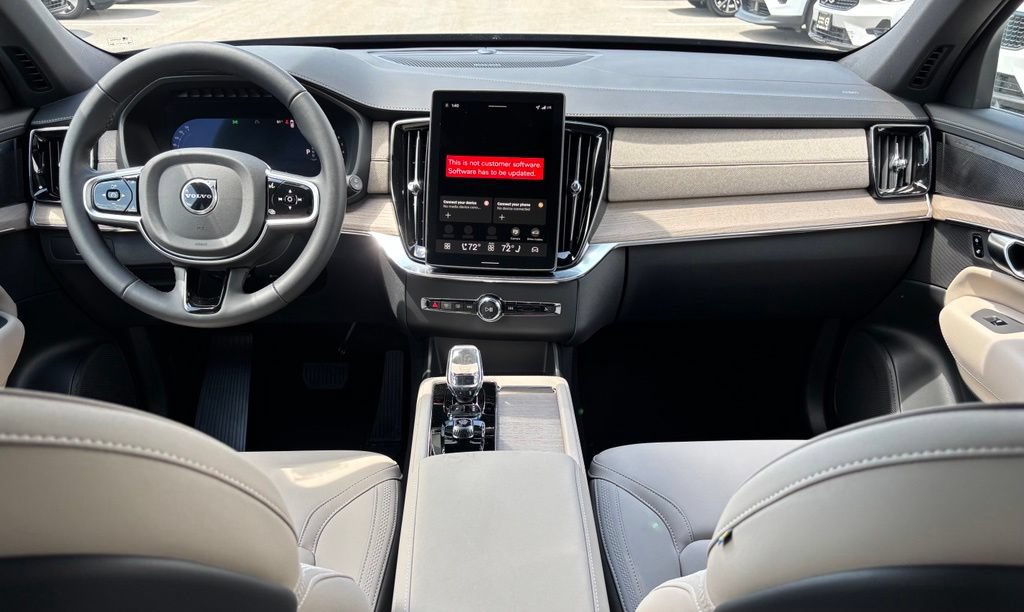 New 2026 Volvo XC90 B6 Plus w/ Protection Package Premier AWD/4WD image 10