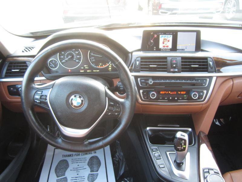 Used 2015 BMW 328i xDrive Sedan AWD/4WD image 9