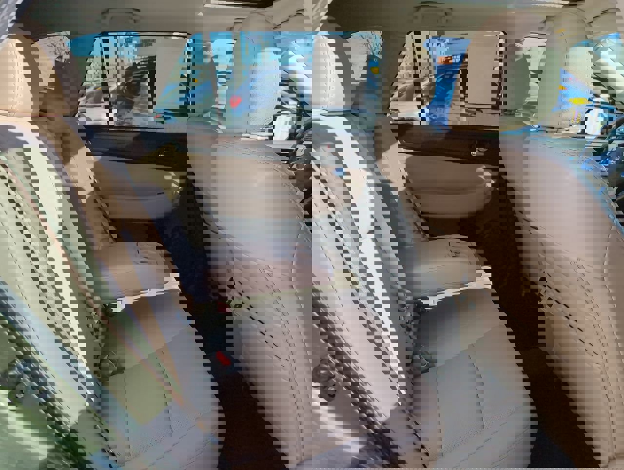 Used 2016 Subaru Outback 3.6R Limited image 16