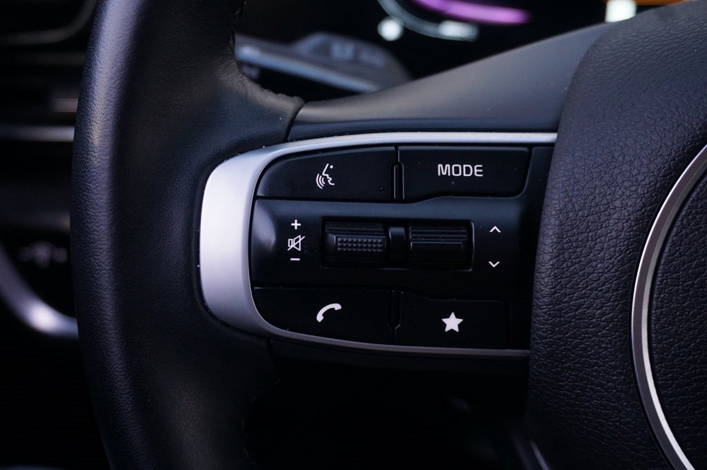 Used 2025 Kia Sportage EX image 21