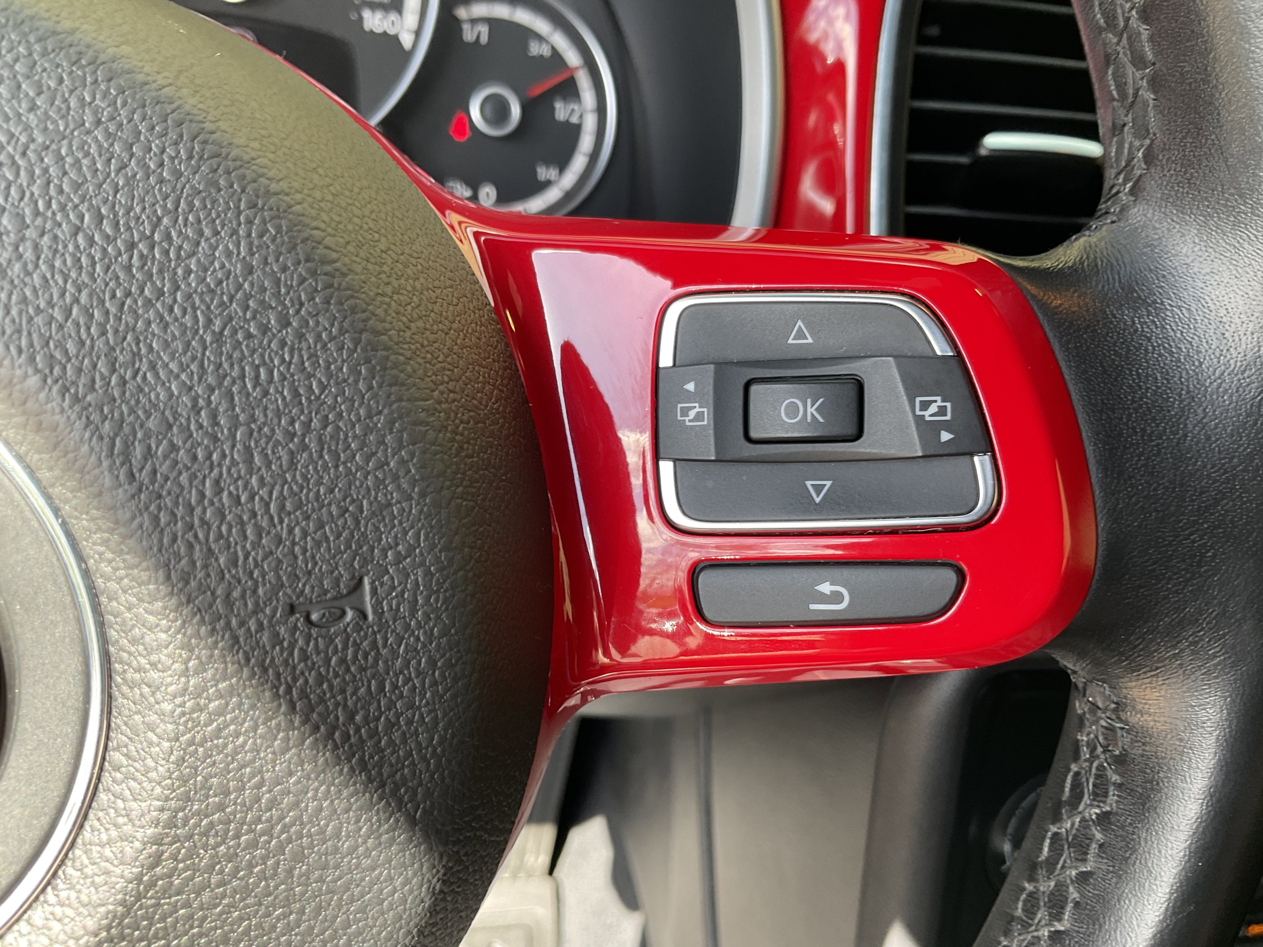 Used 2013 Volkswagen Beetle TDI image 30