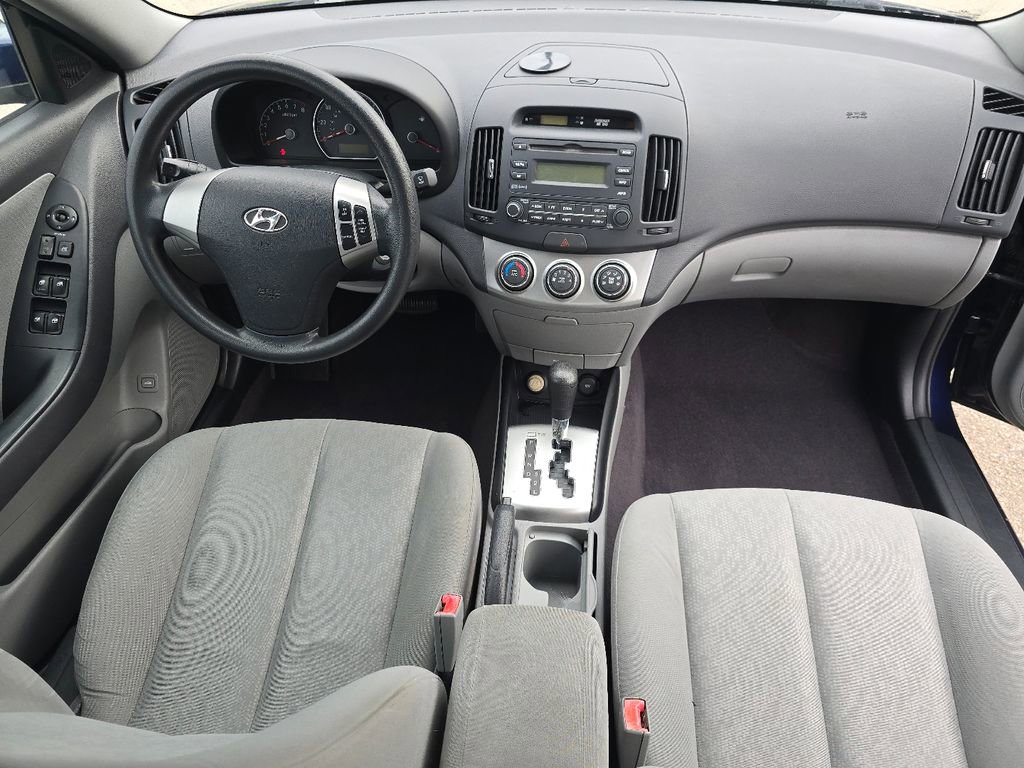 Used 2010 Hyundai Elantra GLS image 16