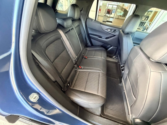 Used 2025 Chevrolet Equinox LT w/ Convenience Package II image 24