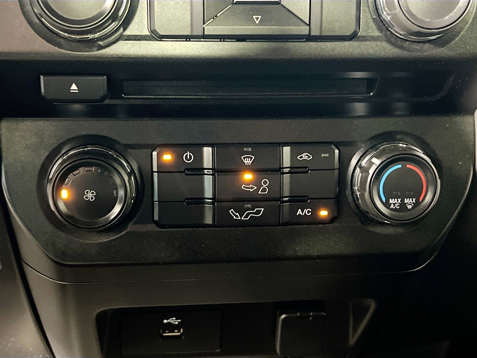 Used 2018 Ford F150 XLT AWD/4WD image 25