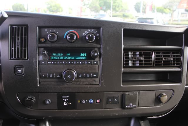 Used 2020 Chevrolet Express 3500 LT w/ LT Preferred Equipment Group RWD image 57
