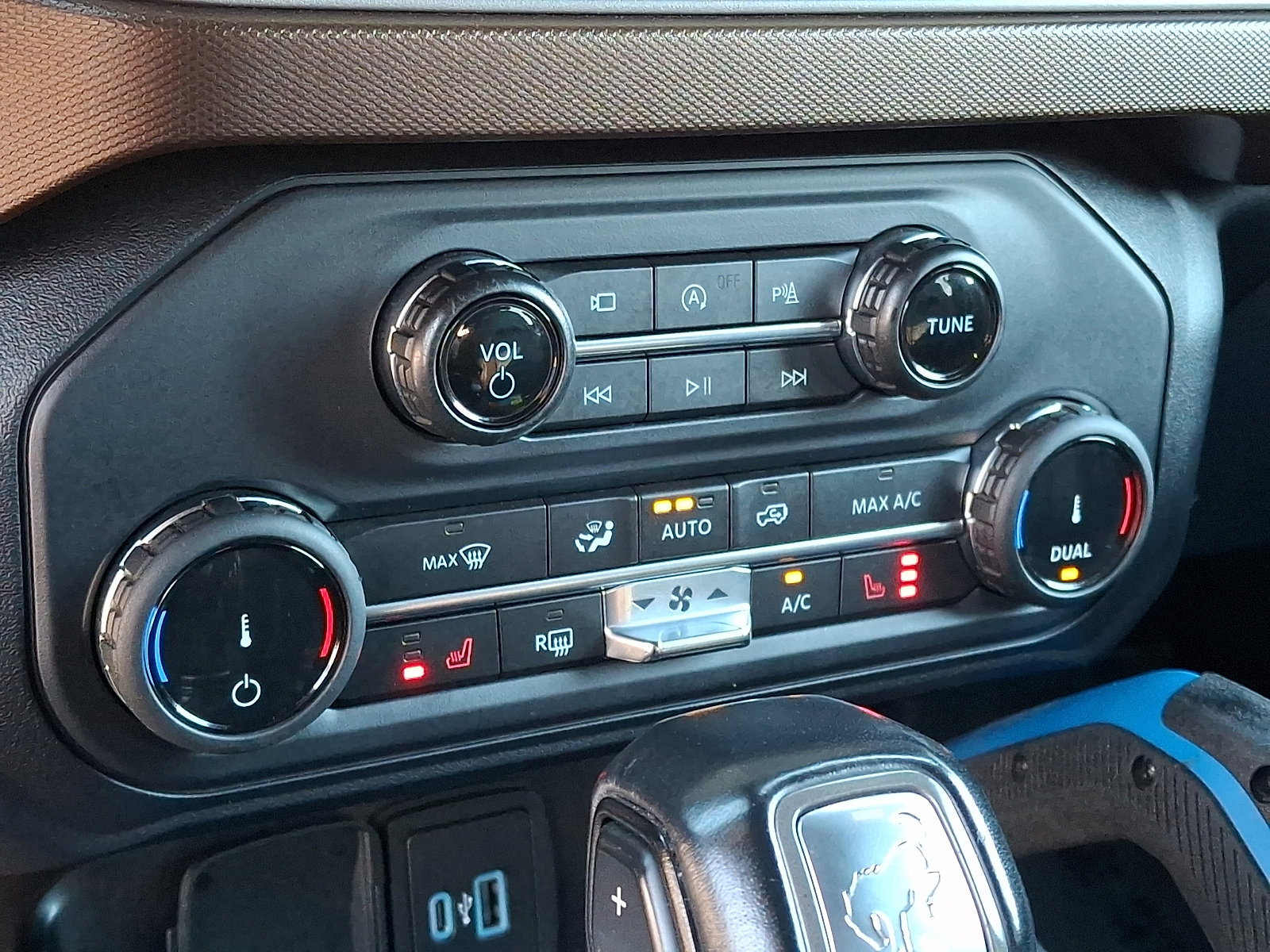 Certified 2022 Ford Bronco Outer Banks AWD/4WD image 17
