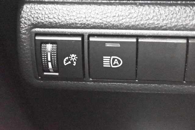 Used 2025 Toyota Corolla LE FWD image 19
