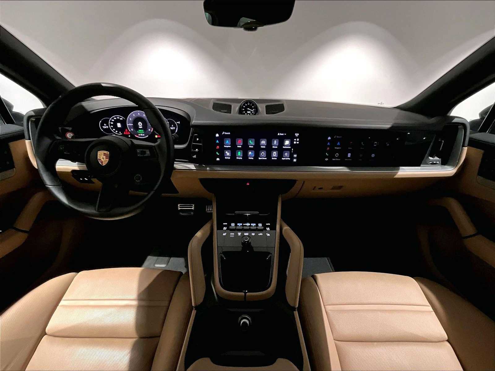 Used 2025 Porsche Cayenne S image 17