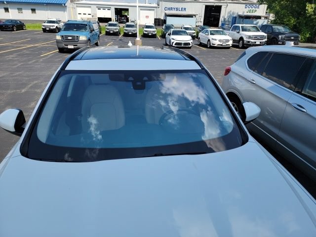 Used 2019 Jaguar F-PACE Premium AWD/4WD image 17