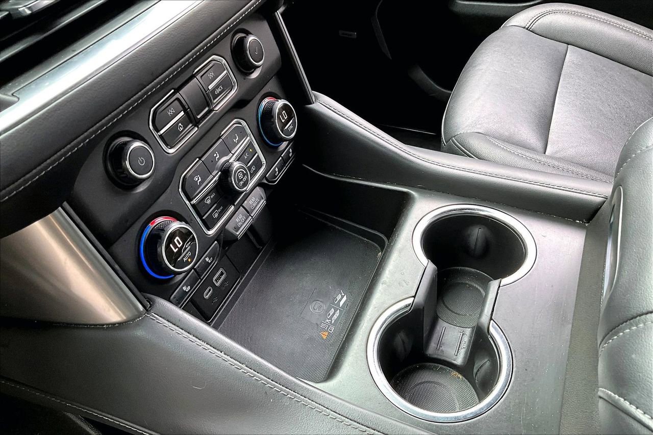 Used 2022 Chevrolet Tahoe Z71 w/ Luxury Package image 15