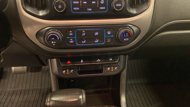 Used 2018 GMC Canyon SLE w/ SLE Convenience Package AWD/4WD image 10