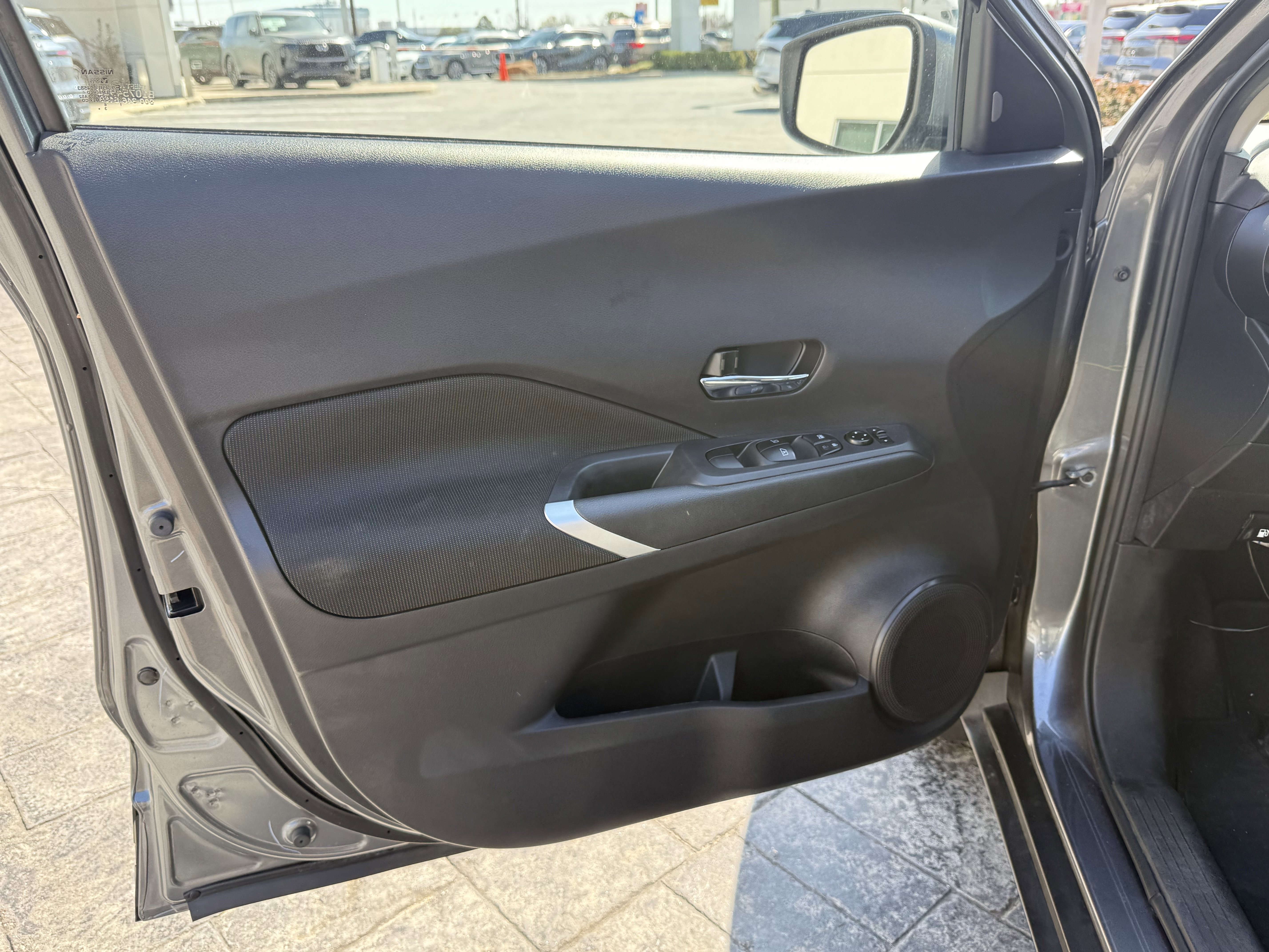 Used 2024 Nissan Kicks SV image 10