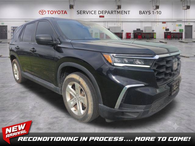 Used 2023 Honda Pilot LX image 1