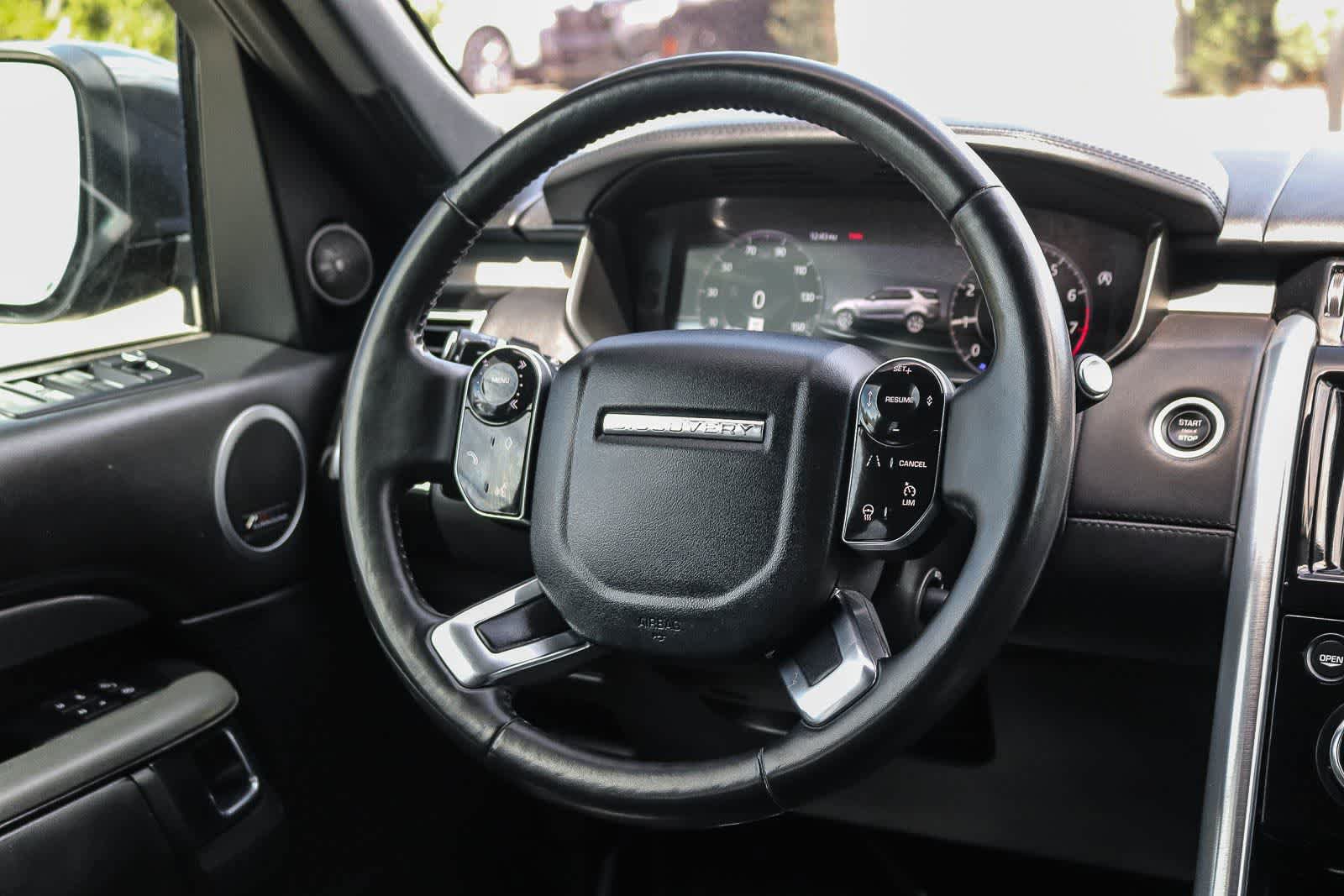 Used 2020 Land Rover Discovery HSE Luxury AWD/4WD image 14