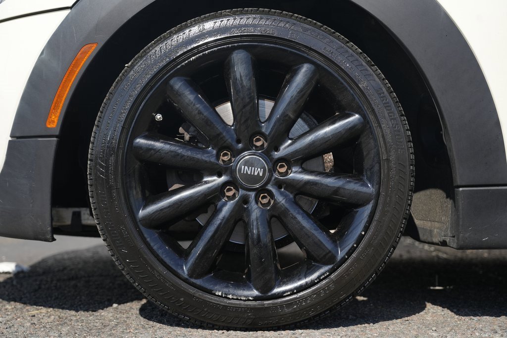 Used 2014 MINI Cooper 2-Door Hardtop image 13