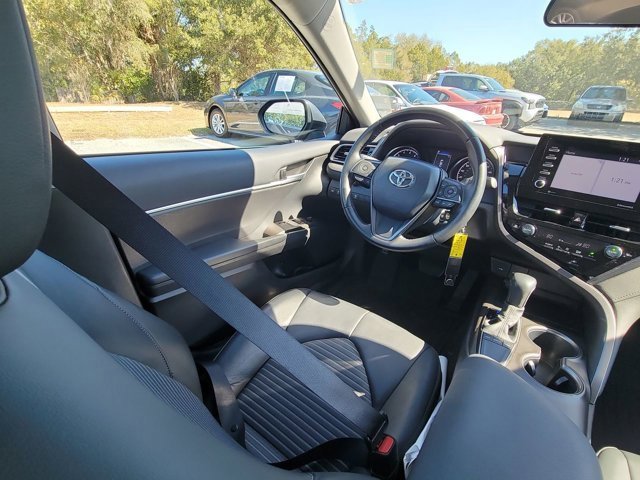 Used 2023 Toyota Camry SE image 7