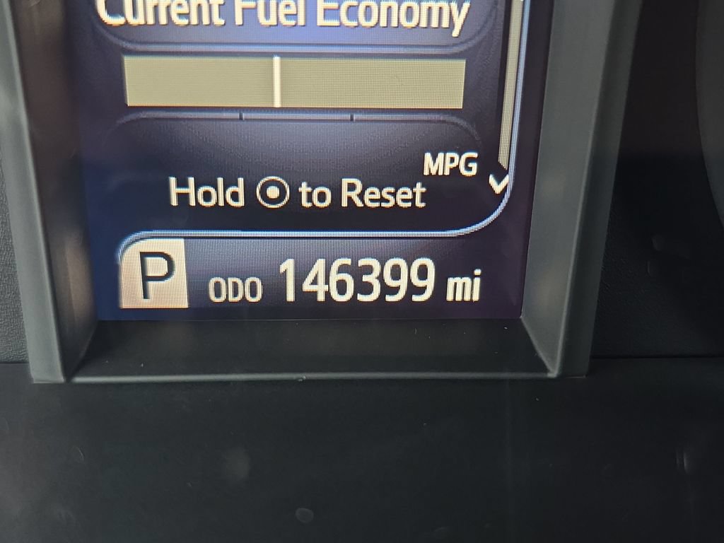 Used 2016 Toyota Camry LE FWD image 22